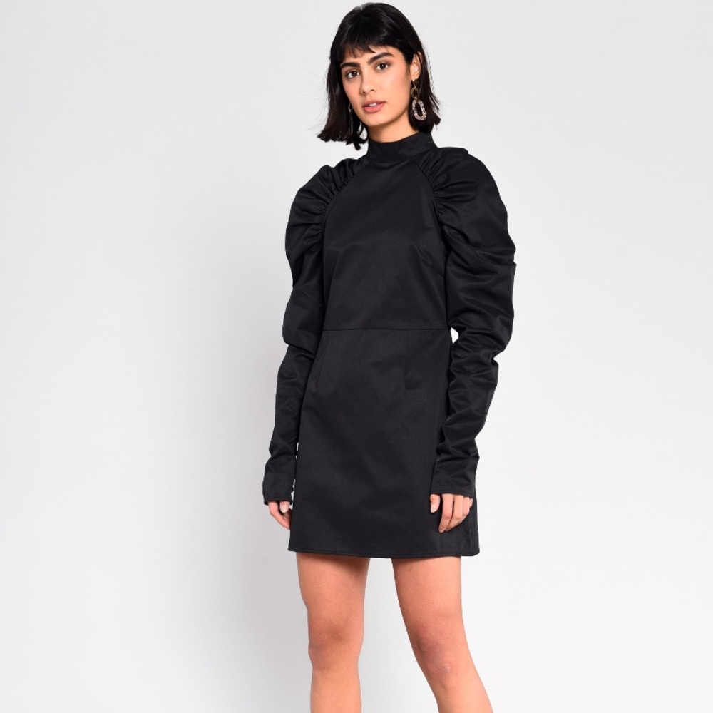 🌟NWT🌟Long Sleeve Designer Dress